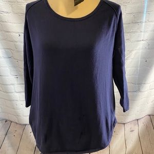 Jeanie Pierre || Navy scoop neck long sleeve sweater